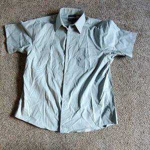 Covington Mens short sleeve dress shirt